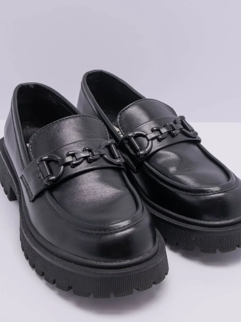 Mudd Roey Women's 7 Black Faux Leather Chunky Lug Sole Chain Loafers Y2K Goth